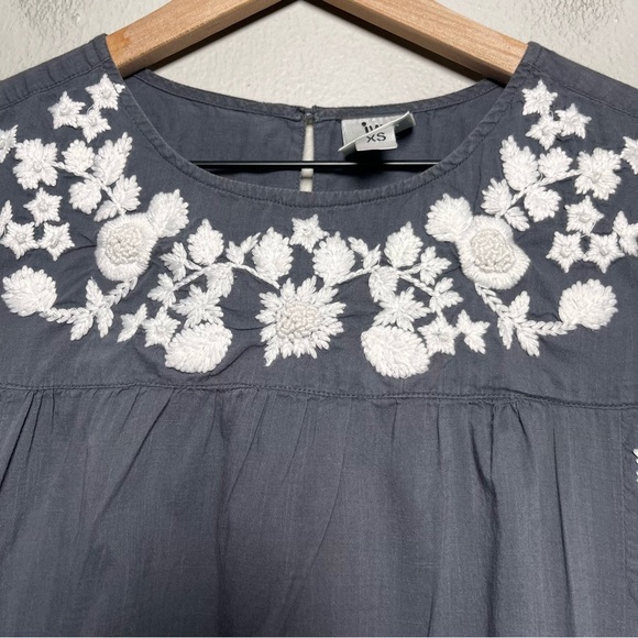 Ivy Jane Women Top XS Gray Embroidered Peasant Boho Cottagecore 100% Cotton - Picture 5 of 10